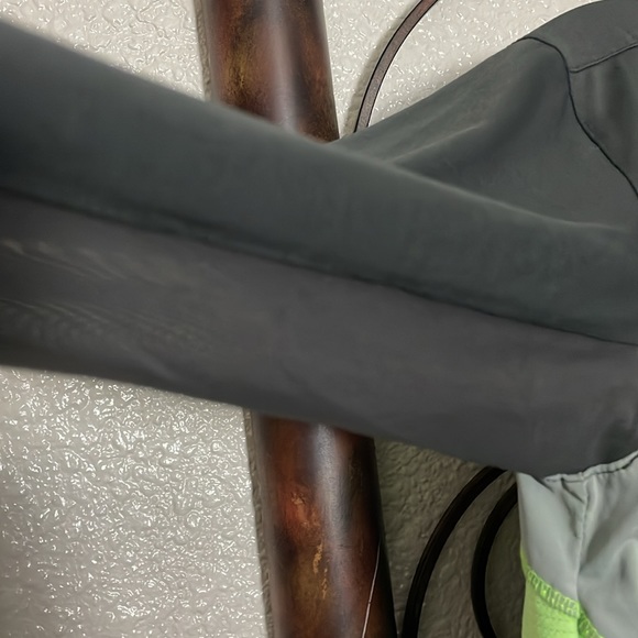 Women’s size XS TuffRider lightweight charcoal gray and neon green jacket - Picture 4 of 9